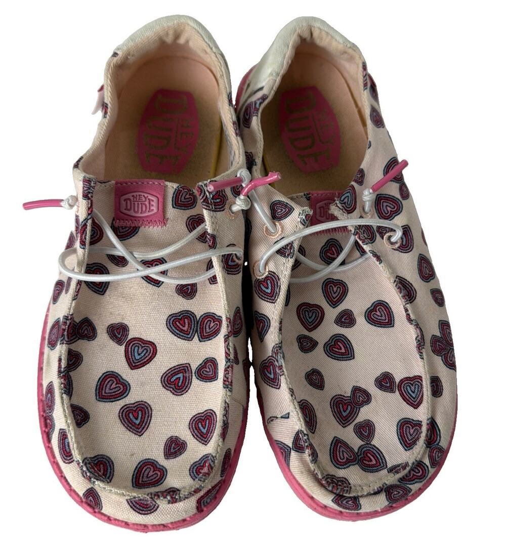 HEY DUDE Wendy Youth Hearts Pink Lightweight GIRLS Shoe Sz YT4